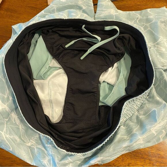 Lululemon Channel Cross Swim Short 7” men’s XL - Picture 8 of 11